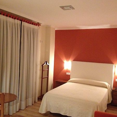 Hostal Santa Baia Ribadumia Zimmer foto