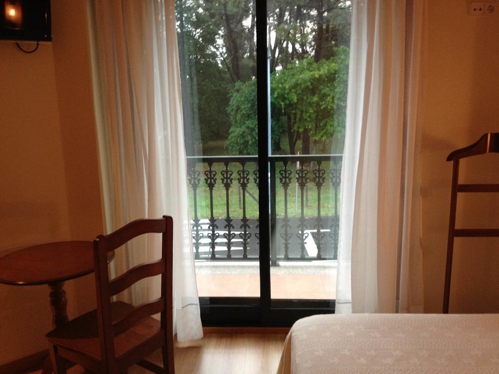 Hostal Santa Baia Ribadumia Zimmer foto